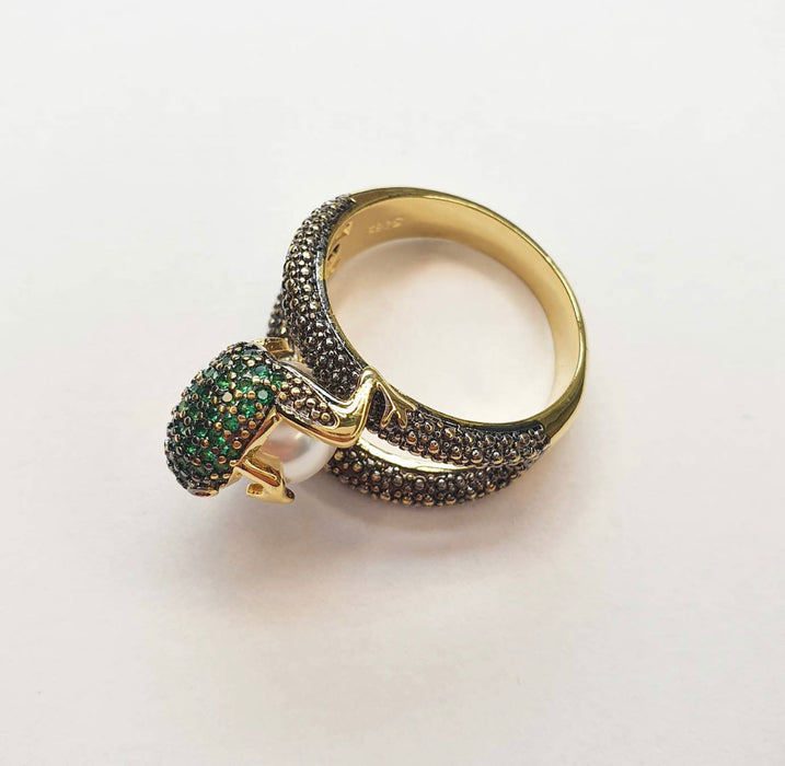 Frog on a pearl Ring - The Hirst Collection