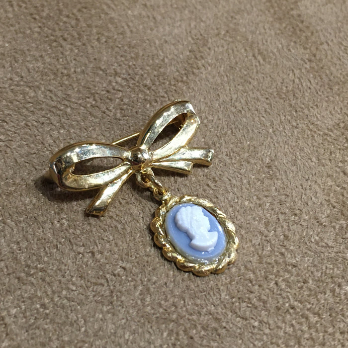 Vintage Small Blue Cameo Brooch With Gold Bow