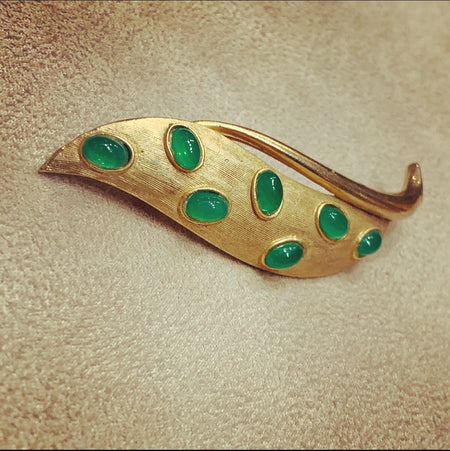 Vintage Jade gold brooch - The Hirst Collection