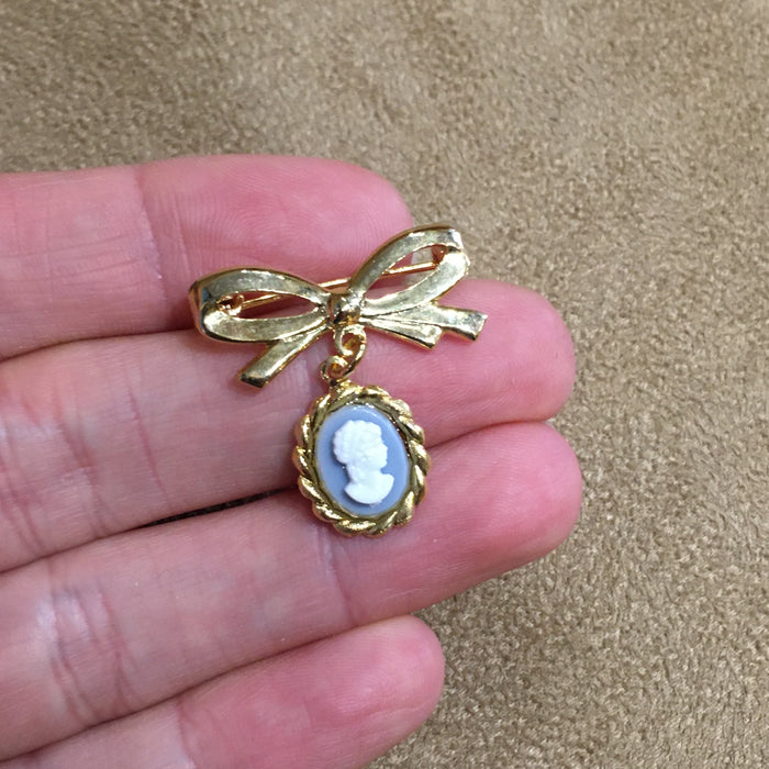 Vintage Small Blue Cameo Brooch With Gold Bow
