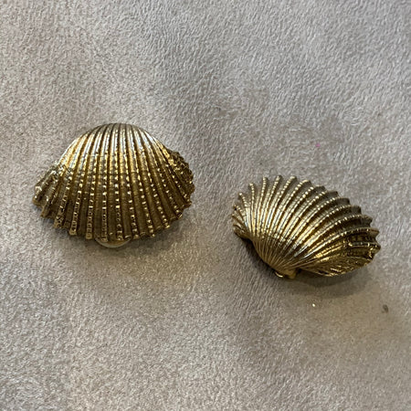 Goosens Paris Vintage Seashell gold earrings - The Hirst Collection