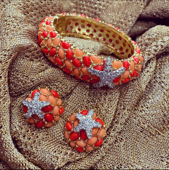 Kenneth Jay Lane Coral bracelet with starfish - The Hirst Collection